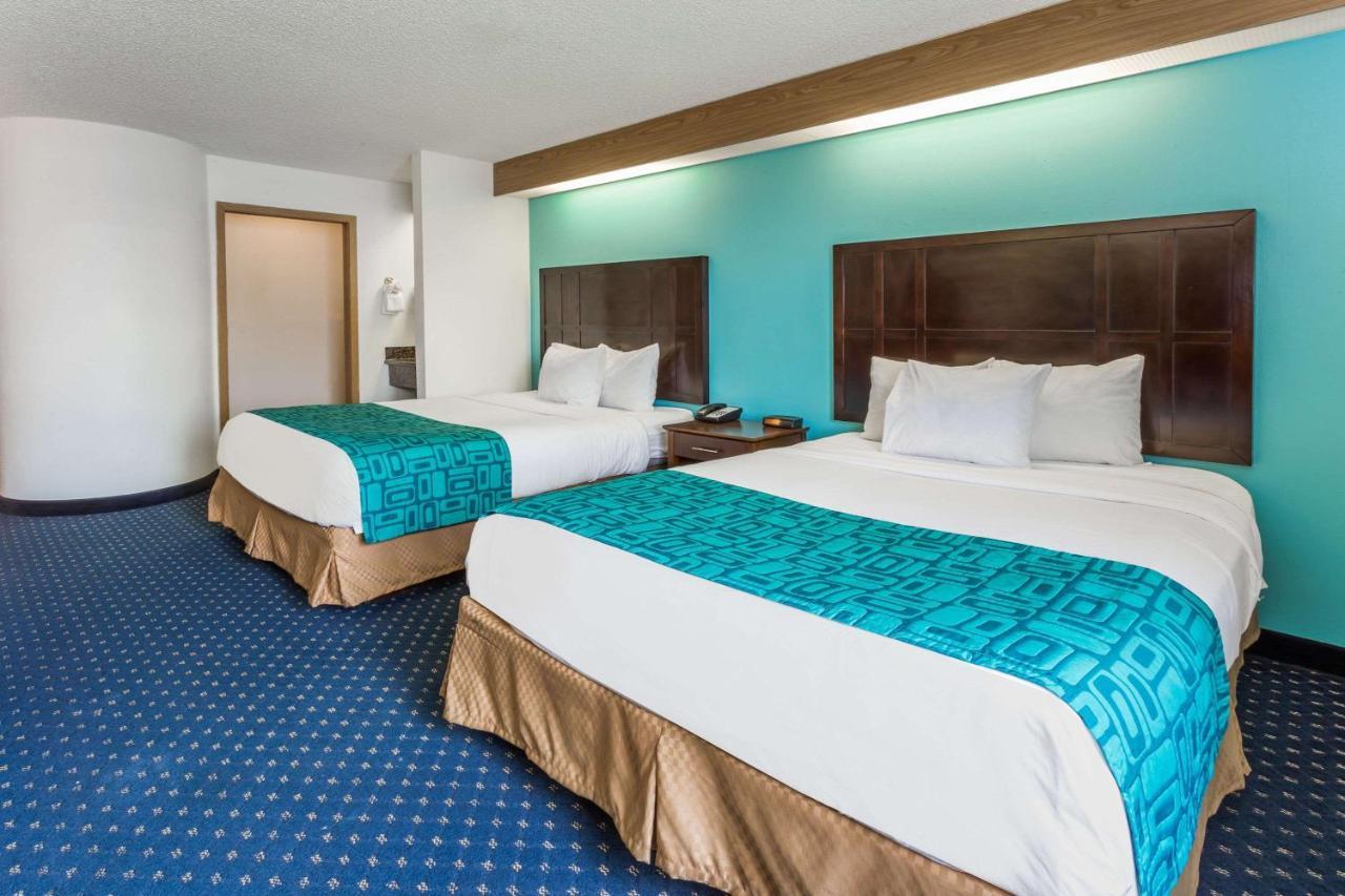 Howard Johnson By Wyndham Vancouver Hotel & Suites ภายนอก รูปภาพ