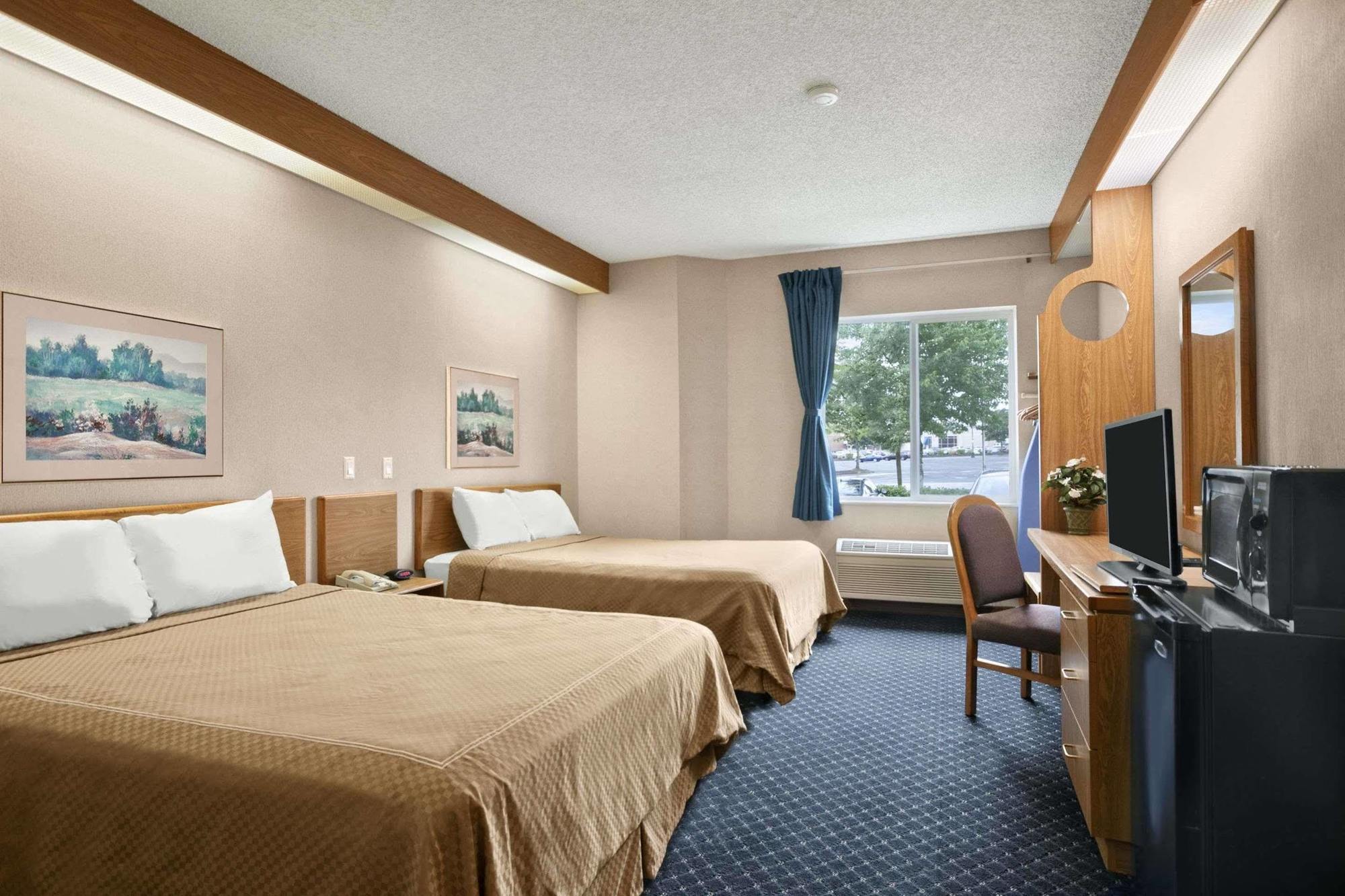 Howard Johnson By Wyndham Vancouver Hotel & Suites ภายนอก รูปภาพ
