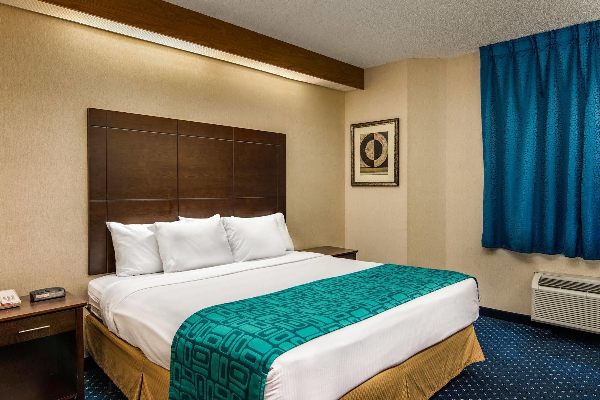 Howard Johnson By Wyndham Vancouver Hotel & Suites ภายนอก รูปภาพ